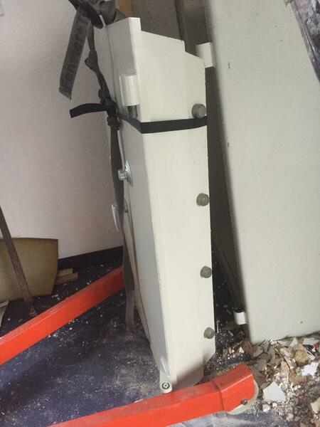 Beim Ausbau eines Tresors