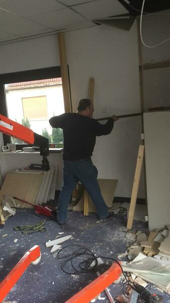 Beim Ausbau eines Tresors