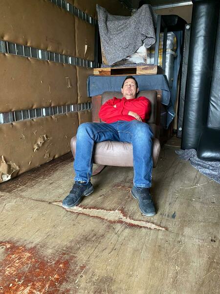 Mitarbeiter beim probesitzen